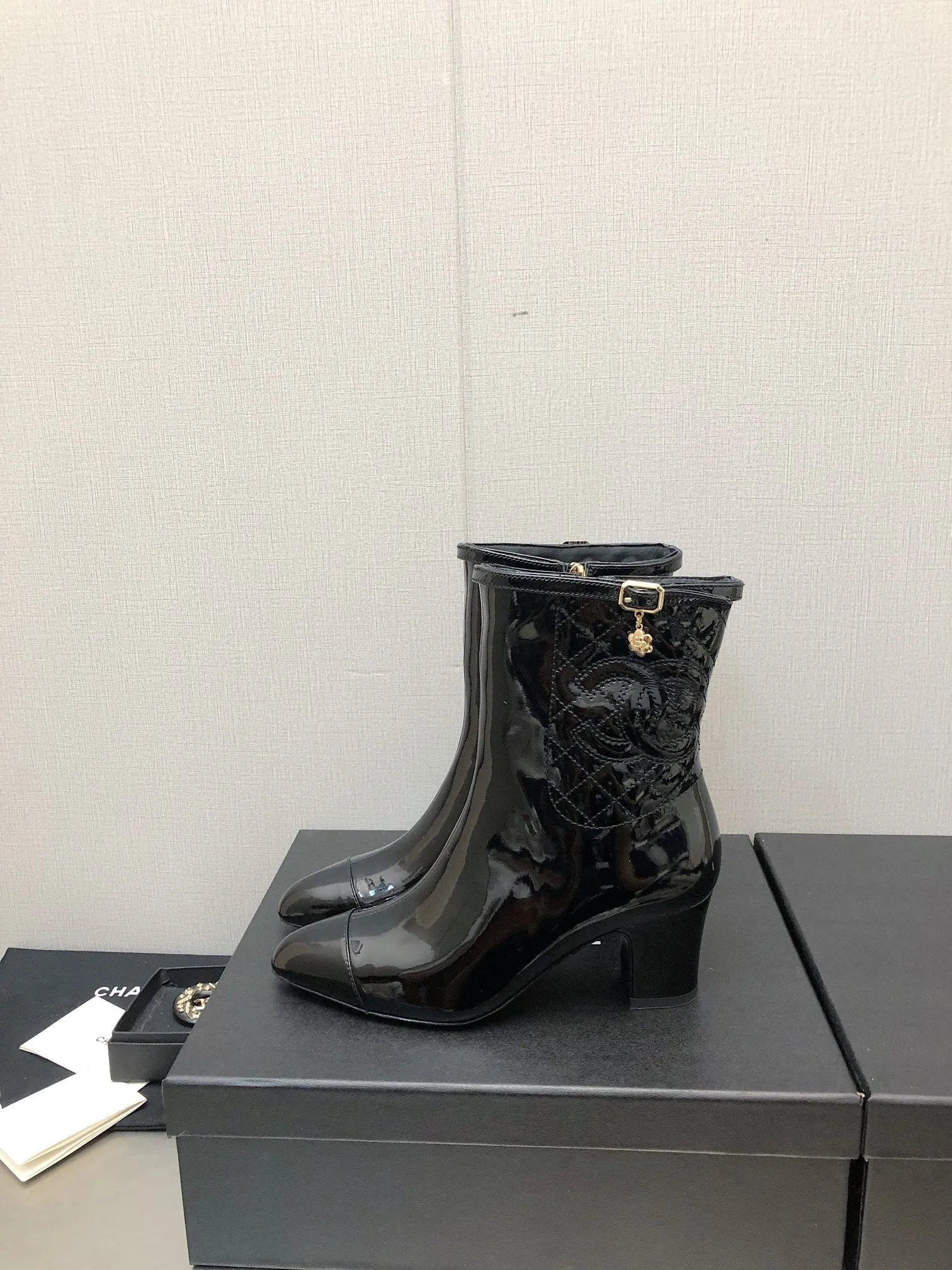 SE1205 CC Short Boots / Size4-10