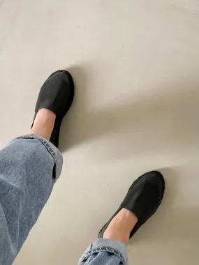 Total Black Slippers